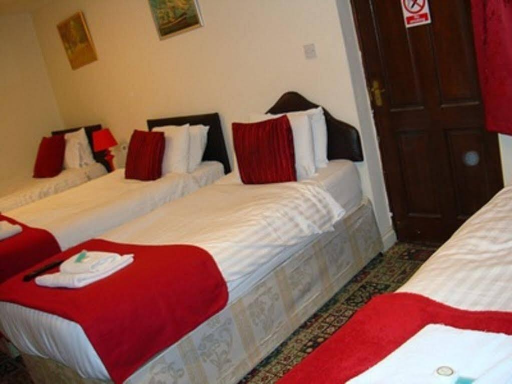 ทวิคเคนแฮมเกสท์เฮ้าส์ Hotel ทวิกเคนแนม ภายนอก รูปภาพ